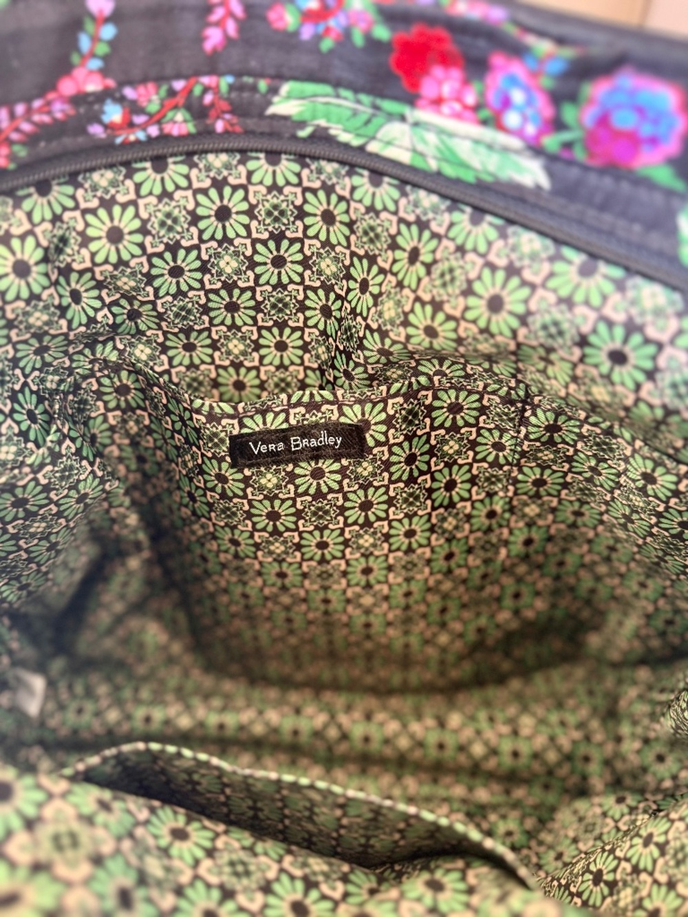 Vera Bradley Winter Berry Tote Bag, Vintage/Retired - Picture 9 of 14